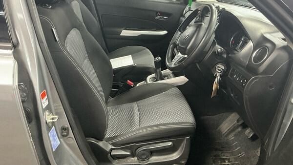 Second-hand Suzuki Vitara SZ-T 120 CP (88 kW) 2017 Gri SUV