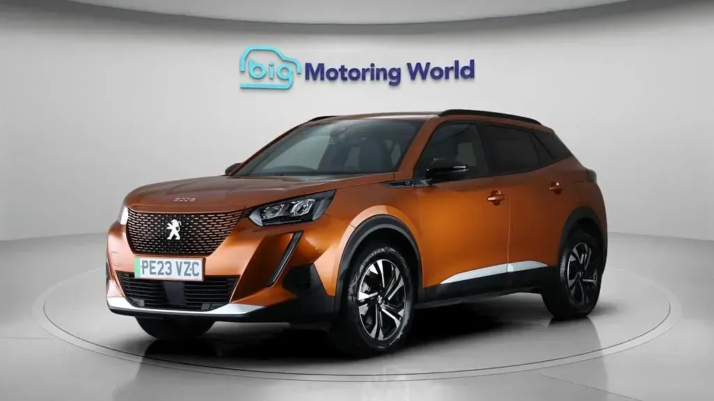 Used Peugeot e-2008 Allure+ 100 kW (136 HP) 2023 SUV