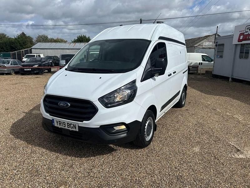 Used Ford Transit Custom 105 HP (77 kW) 2019 White Van