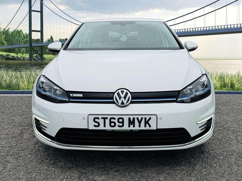 Used VW e-Golf 99 kW (135 HP) 2019 White Hatchback