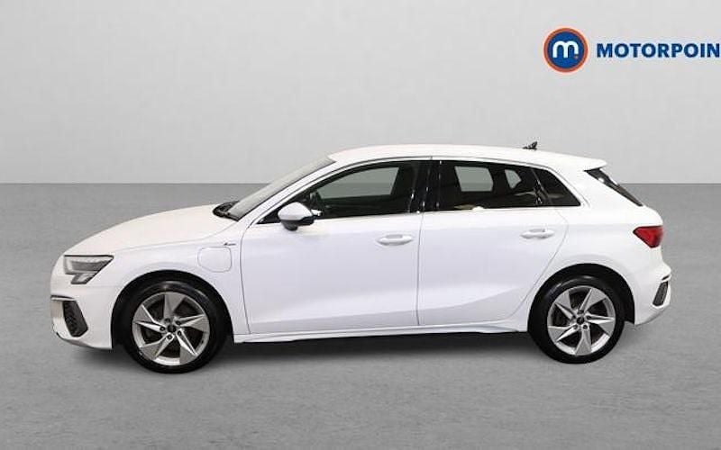 Usado Audi A3 Sportback e-tron S-Line 204 CV (150 kW) 2025 Utilitario