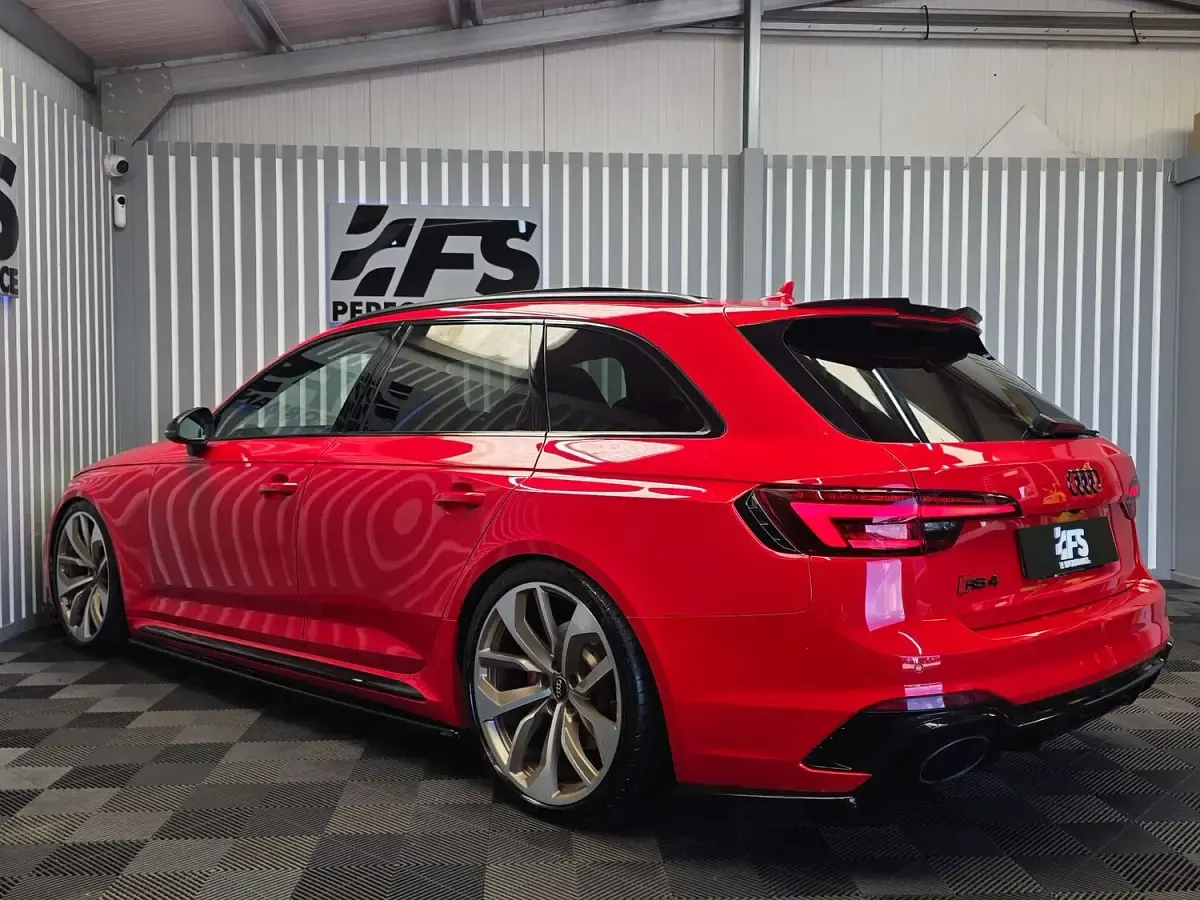 Used Audi RS4 Comfort 450 HP (330 kW) 2018 Red Estate