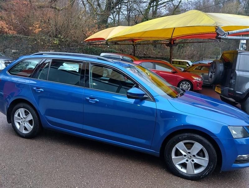 Używany Skoda Octavia SE 150 KM (110 kW) 2017 Niebieski Kombi