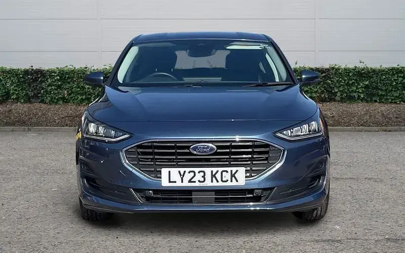 Used Ford Focus Titanium 125 HP (91 kW) 2023 Blue Hatchback