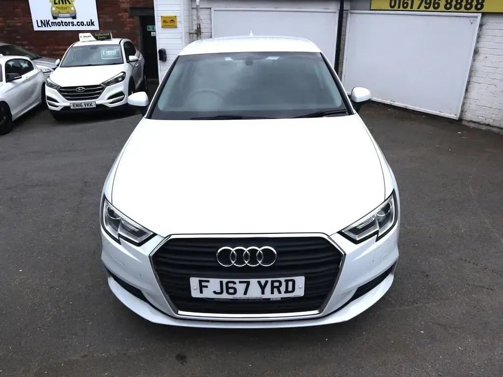 Used Audi A3 Business 2017 White Hatchback