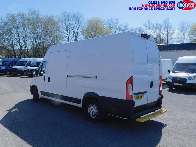 Used Fiat Ducato 180 HP (132 kW) 2018 White Van
