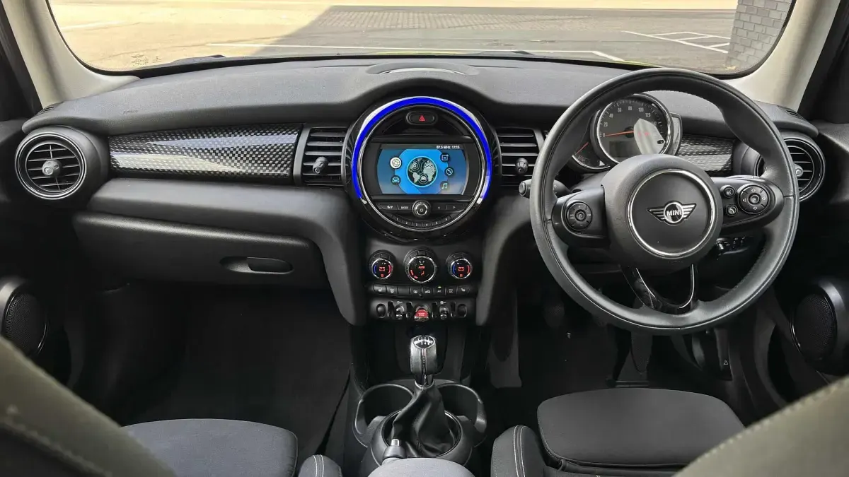 Used Mini Cooper S Classic 189 HP (139 kW) 2020 Green Hatchback