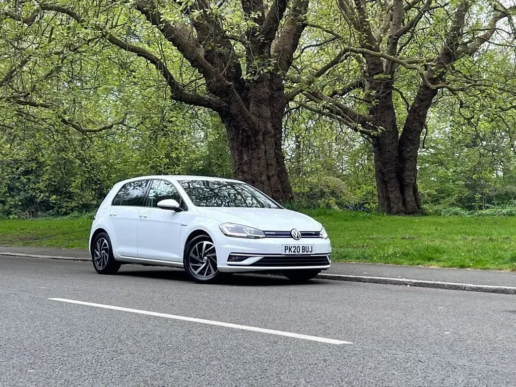 Used VW Golf VII Edition 130 HP (95 kW) 2020 White Hatchback
