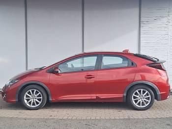 Used Honda Civic SE Plus 120 HP (88 kW) 2016 Red Hatchback