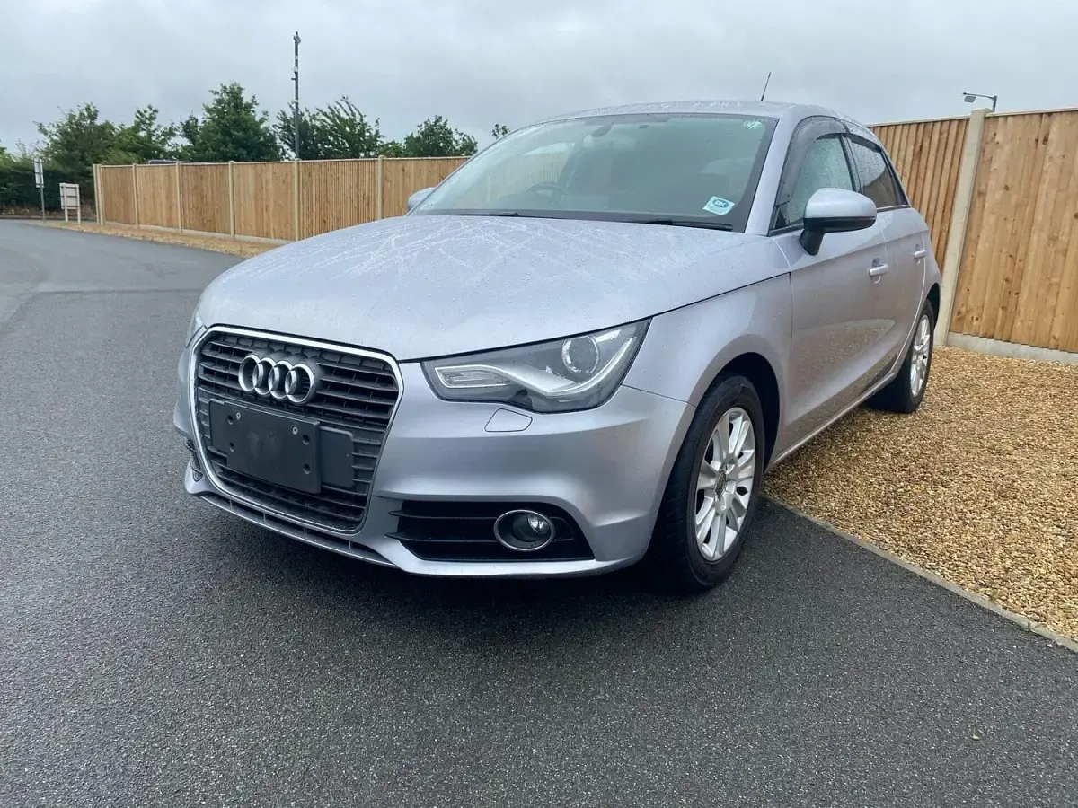 Used Audi A1 Sportback Sport 125 HP (91 kW) 2015 Silver Hatchback