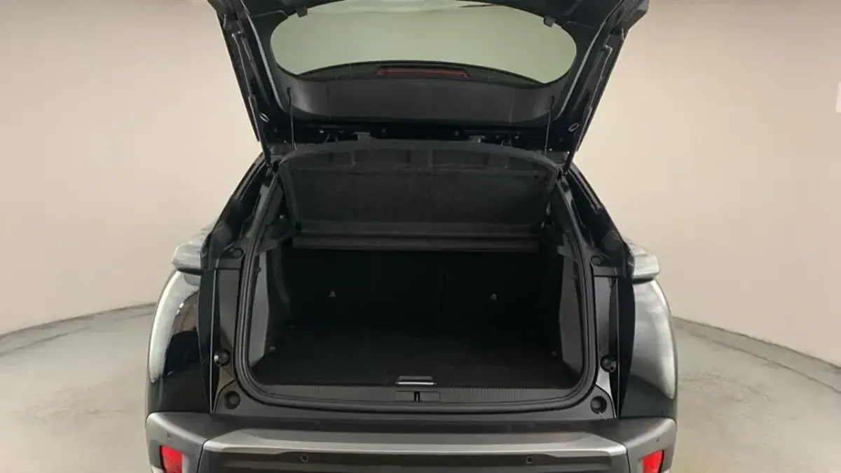 Used Peugeot 2008 Allure 129 HP (94 kW) 2023 Black SUV