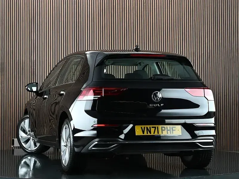 Used VW Golf VII Style 150 HP (110 kW) 2021 Black Hatchback