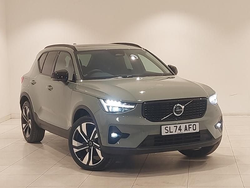 Green Used 2024 Volvo XC40 Ultra SUV | £36,498 (Expensive) - Image 1/4