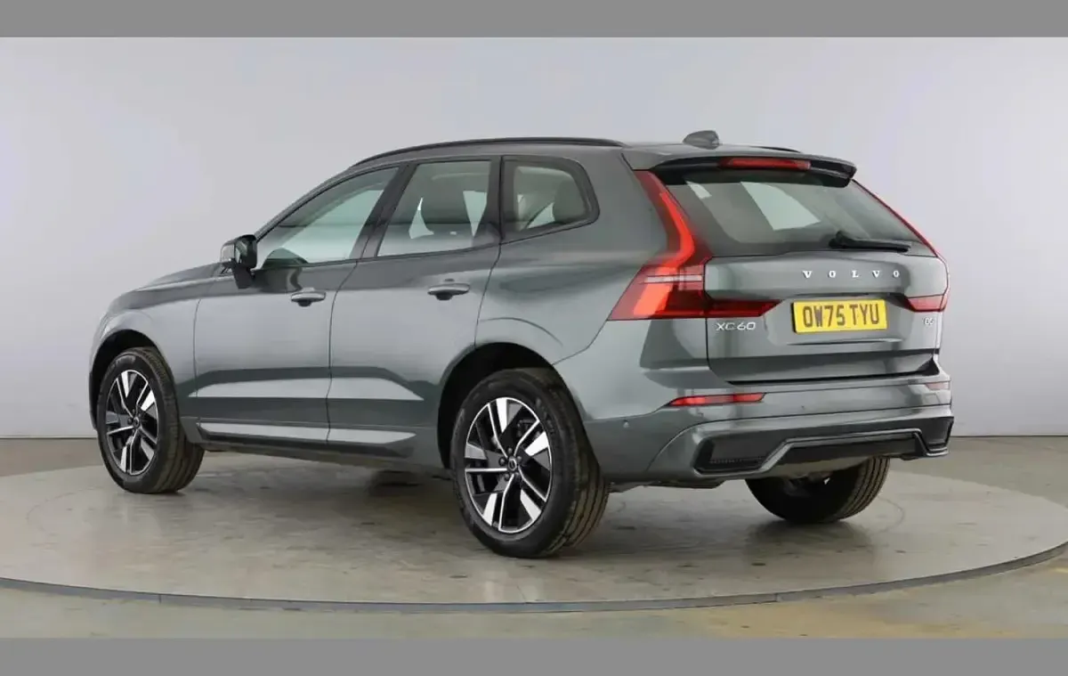 Used Volvo XC60 Plus 250 HP (183 kW) 2026 Forest lake SUV
