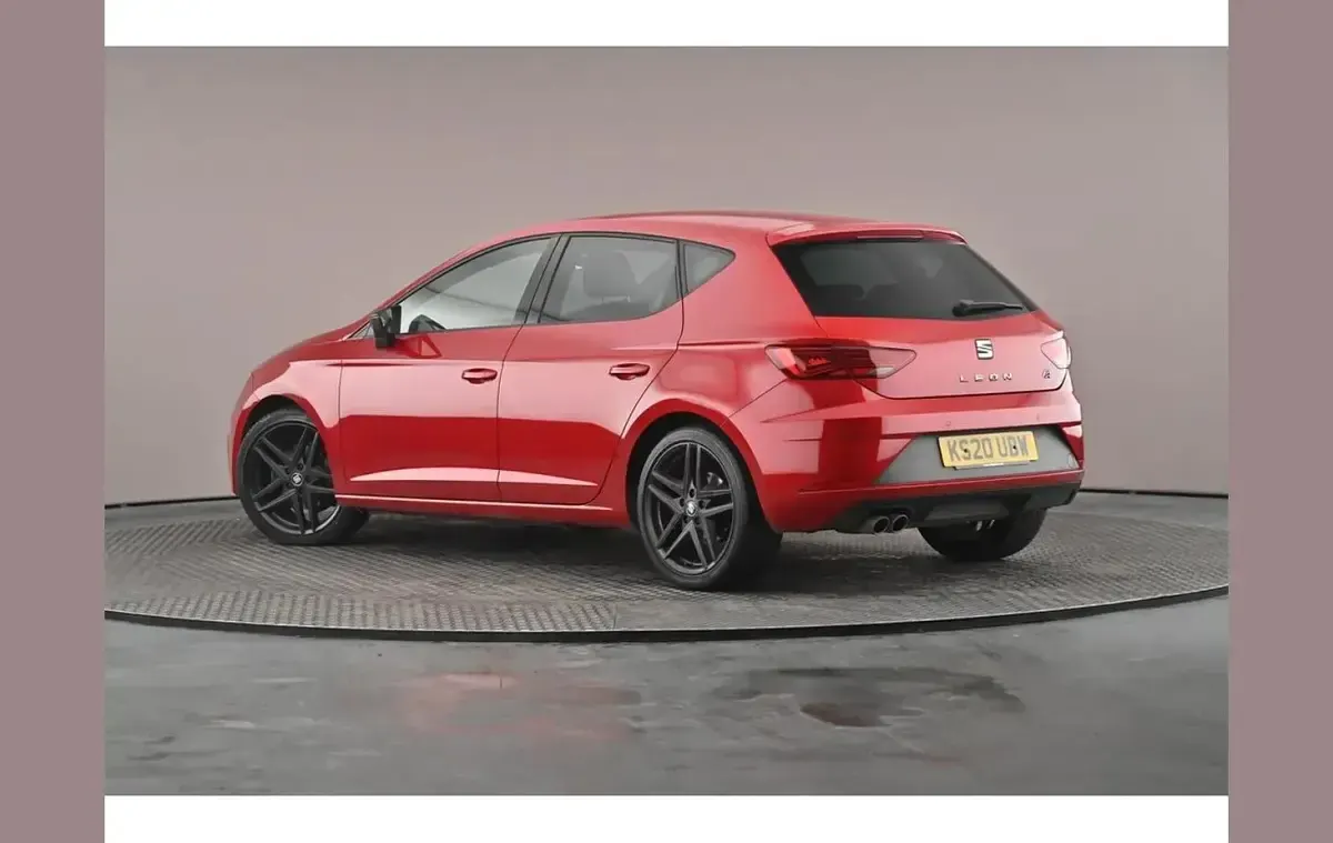 Used Seat Leon Black Edition 150 HP (110 kW) 2020 Red Hatchback
