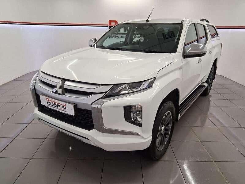 Used Mitsubishi L200 2021 White Pickup