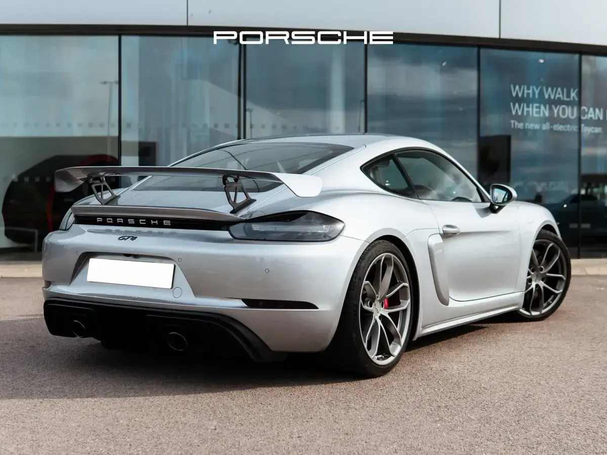 Usado Porsche 718 Cayman 420 CV (308 kW) 2022 Plateado Coupe