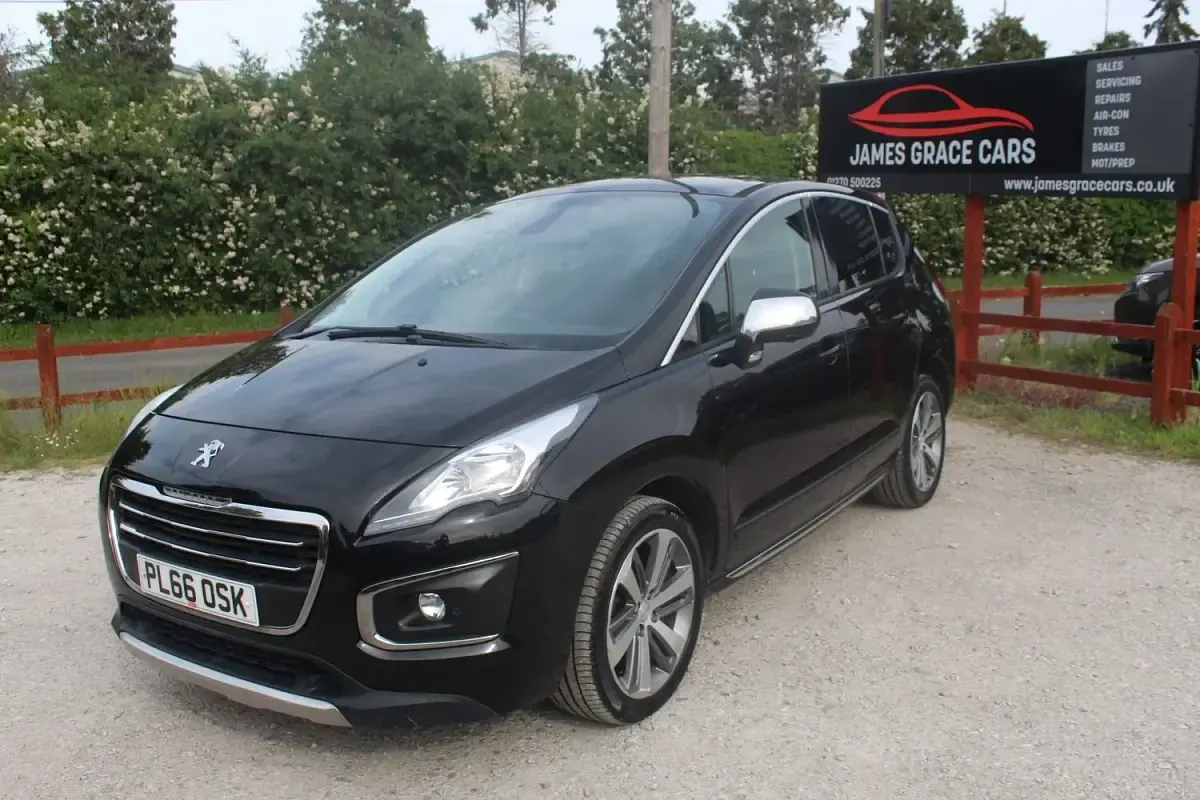 Used Peugeot 3008 Allure 120 HP (88 kW) 2017 Black SUV