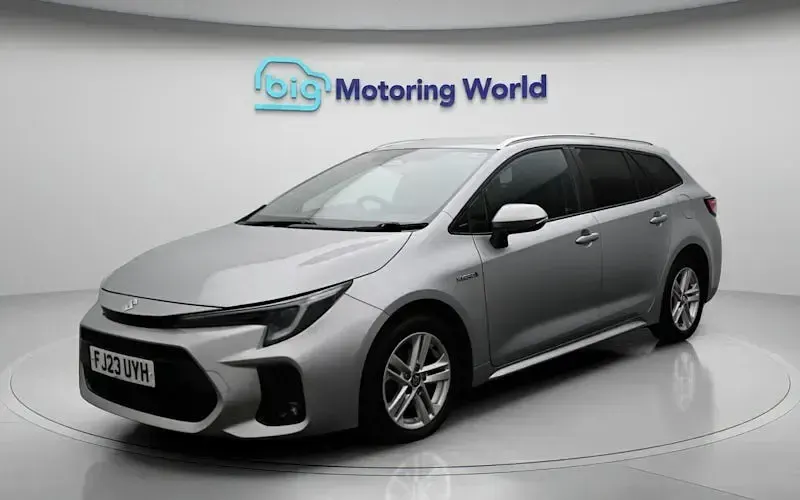 Used Suzuki Swace 140 HP (102 kW) 2023 Silver Estate