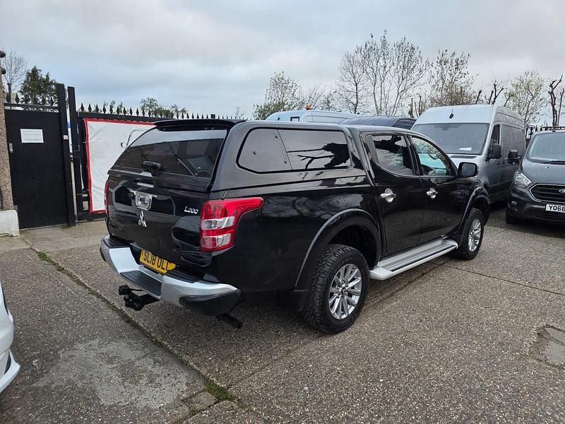 Usado Mitsubishi L200 181 HP (133 kW) 2018 Preto Pickup