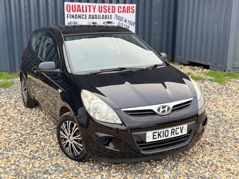 Used Hyundai i20 Classic 77 HP (56 kW) 2010 Black Hatchback