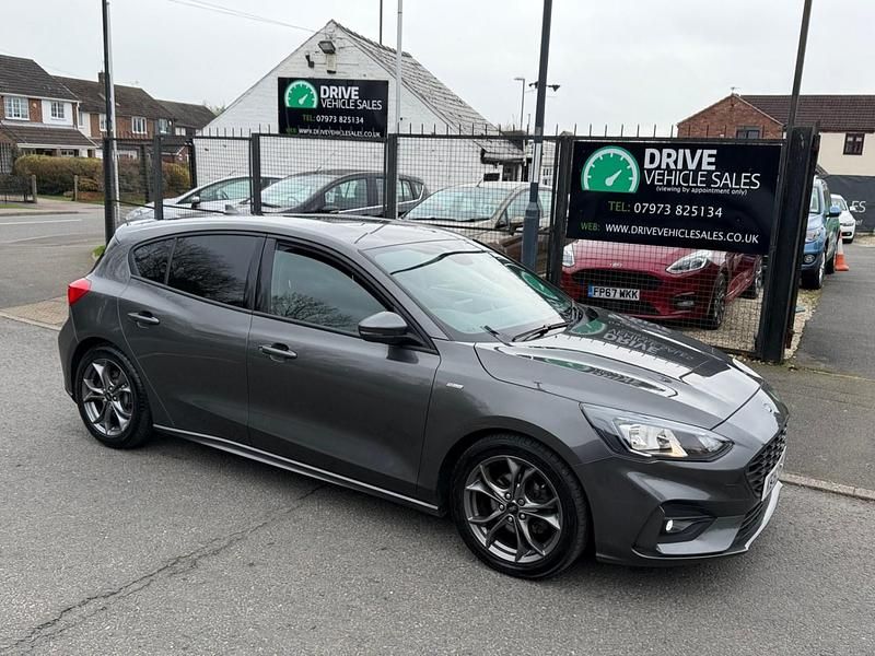 Used Ford Focus ST-Line 150 HP (110 kW) 2019 Grey Hatchback