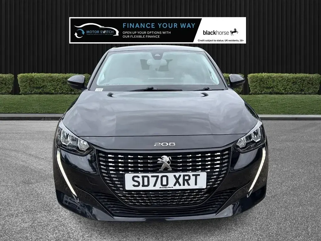 Usado Peugeot 208 Allure Premium 75 HP (55 kW) 2020 Preto Citadino