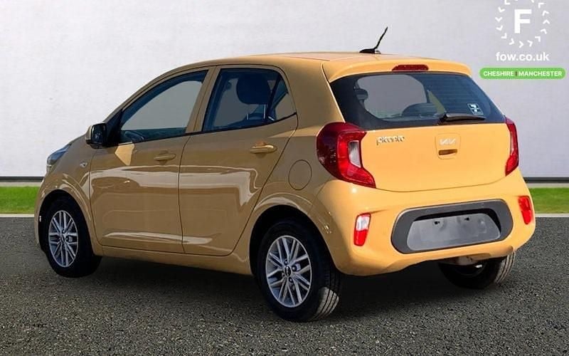 Used Kia Picanto Advance 67 HP (49 kW) 2023 Yellow Hatchback