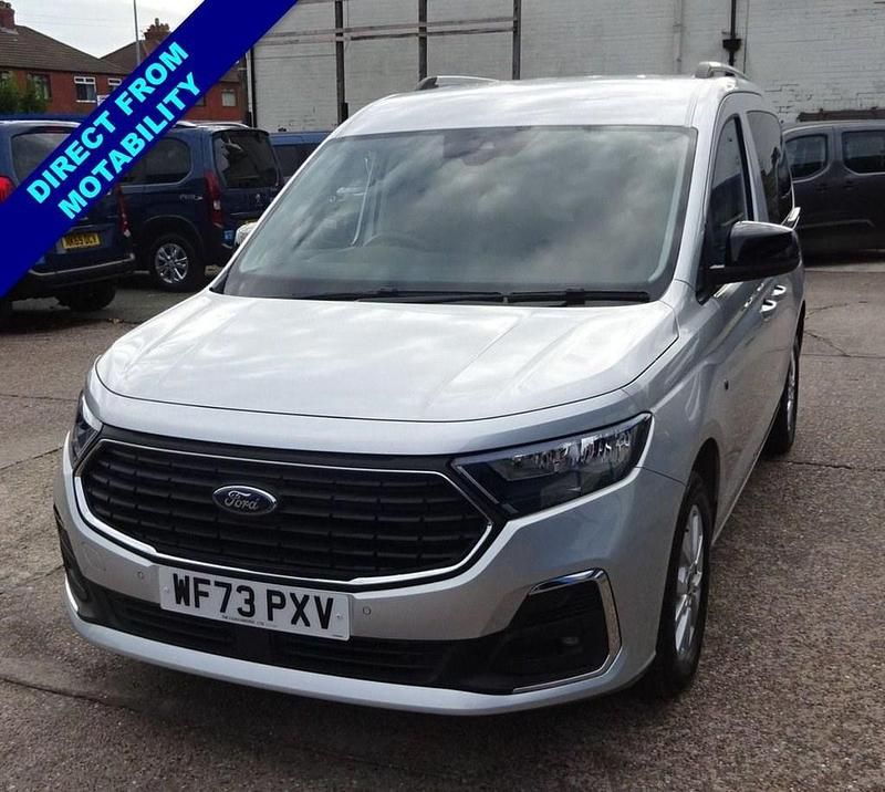 Used Ford Tourneo Connect Titanium 122 HP (89 kW) 2023 Silver MPV