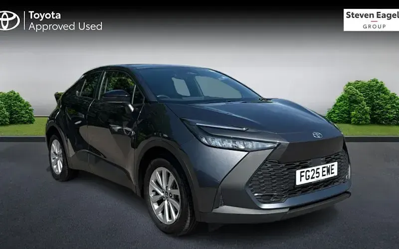 Used Toyota C-HR 140 HP (102 kW) 2025 SUV