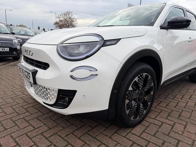 New Fiat 600 La Prima 99 HP (72 kW) 2026 White SUV