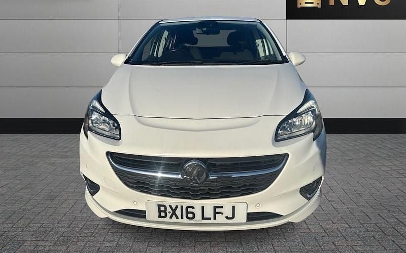 Used Vauxhall Corsa SRi 101 HP (74 kW) 2016 White Hatchback