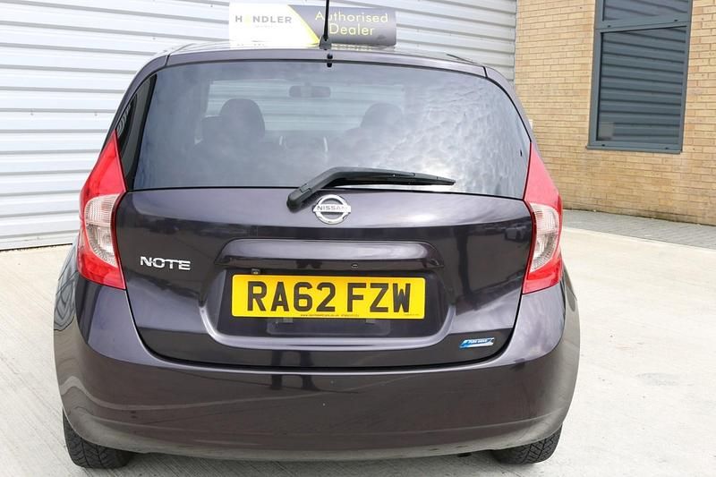 Used Nissan Note Comfort 80 HP (58 kW) 2013 Purple MPV