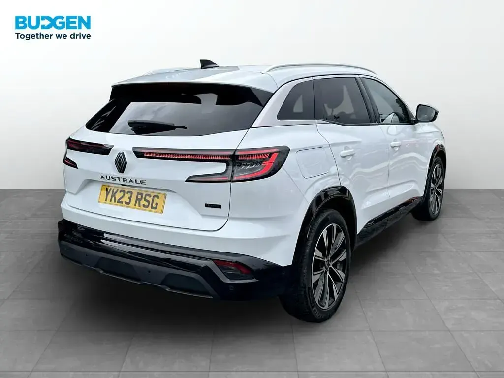Used Renault Austral Techno 200 HP (147 kW) 2023 White SUV