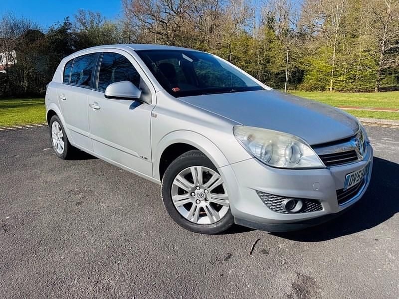 Used Vauxhall Astra Elite 2009 Silver