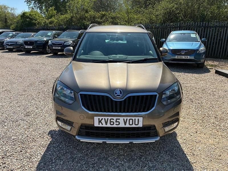 Used Skoda Yeti SE 105 HP (77 kW) 2016 Brown SUV