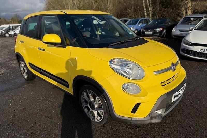 Used Fiat 500L Trekking 105 HP (77 kW) 2014 Yellow MPV