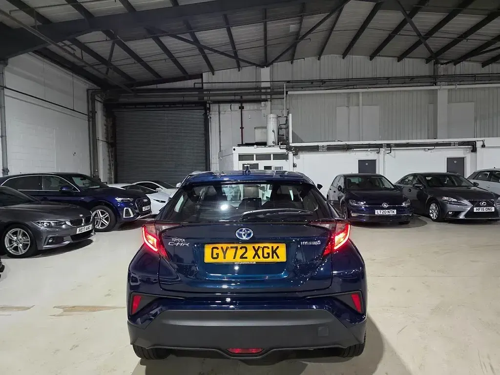 Begagnad Toyota C-HR 122 HK (89 kW) 2023 Blå SUV