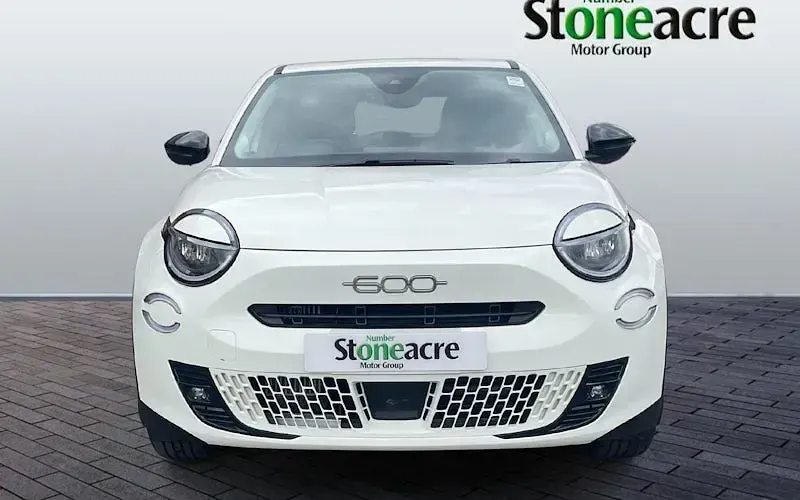 New Fiat 600 136 HP (100 kW) 2025 White SUV