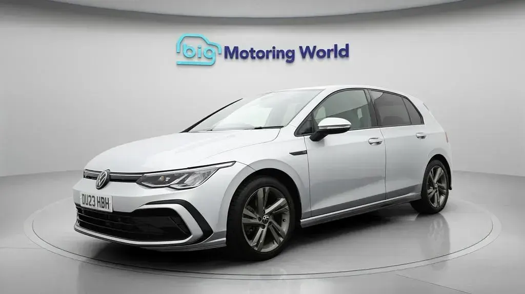 Used VW Golf VIII R-line 150 HP (110 kW) 2023 Silver Hatchback