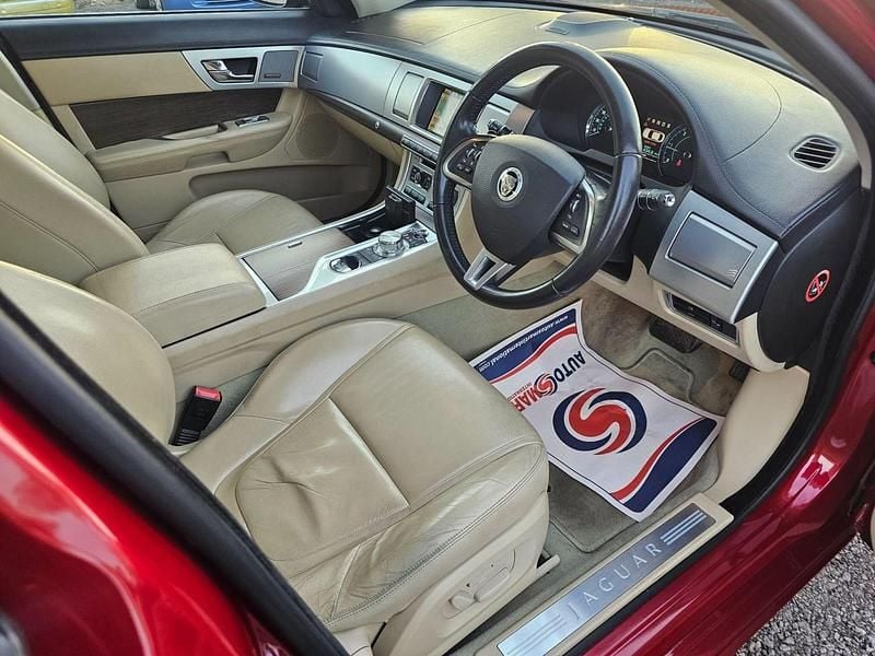 Used Jaguar XF Luxury 2013 Red Sedan