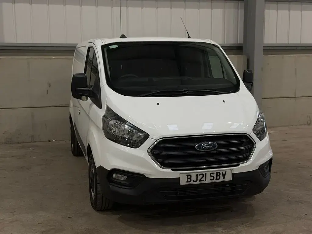 Used Ford Transit Custom 105 HP (77 kW) 2021 White Van