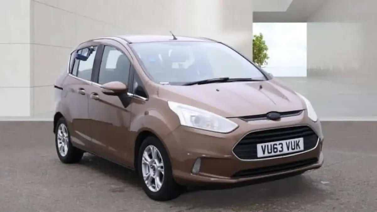 Used Ford B-MAX Zetec 105 HP (77 kW) 2013 Gold MPV