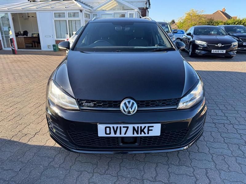 Begagnad VW Golf VII GTD 2017 Svart Kombi