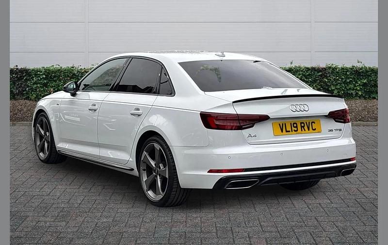 Used Audi A4 Black Edition 148 HP (108 kW) 2019 White Sedan