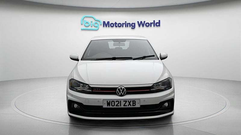Begagnad VW Polo GTI 207 HK (152 kW) 2021 Vit Halvkombi