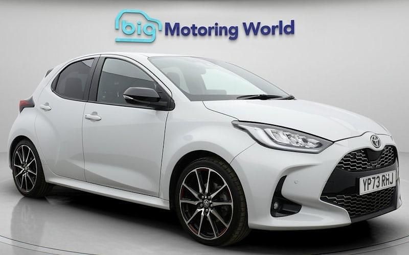 Second-hand Toyota Yaris Hybrid Sport 116 CP (85 kW) 2023 Hatchback