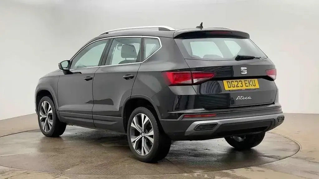 Begagnad Seat Ateca SE Technology 110 HK (80 kW) 2023 Svart SUV