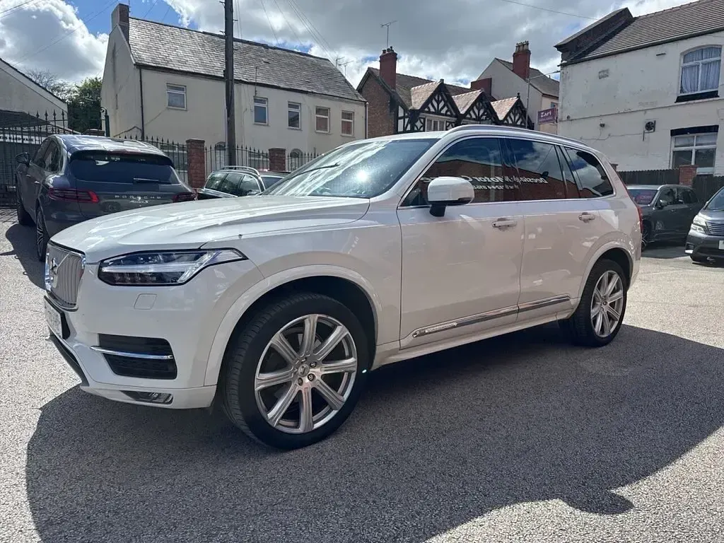 Used Volvo XC90 Inscription 235 HP (172 kW) 2018 White SUV