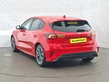 Used Ford Focus ST-Line X 155 HP (114 kW) 2023 Red Hatchback